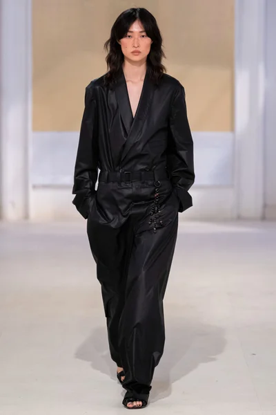 Look 1
